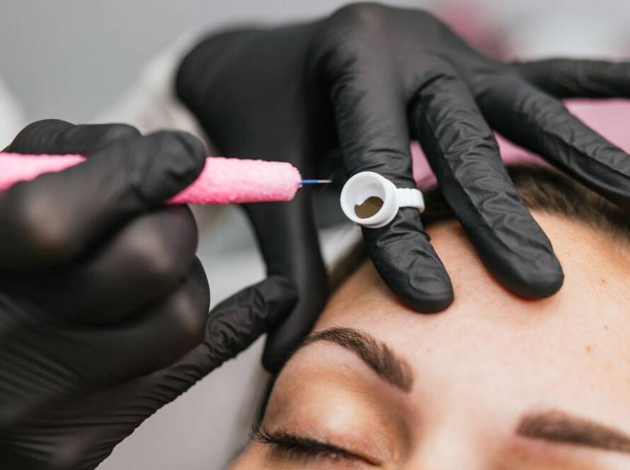 Microblading vs Ombré Brows