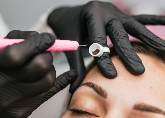 Microblading vs Ombré Brows